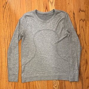 Lululemon Athletica Gray Long Sleeve Tee